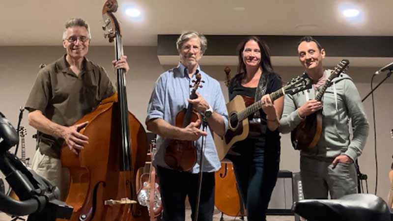 Amanda Walbridge Ginkgo coffeehouse Local Musician